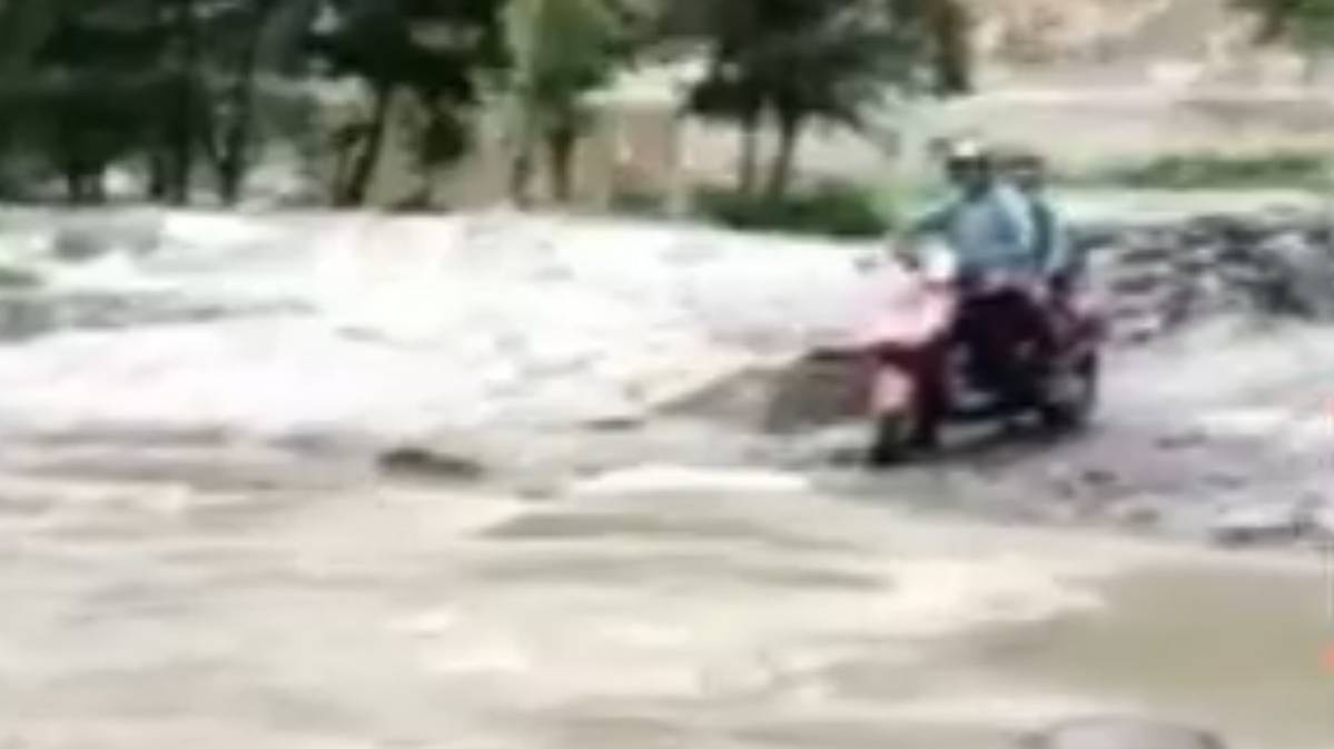 कुल्ली में बाढ़ जैसे हालात