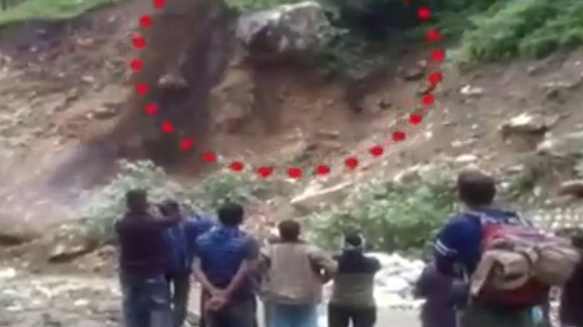 भूस्खलन (फोटो टीवी ग्रैब)
