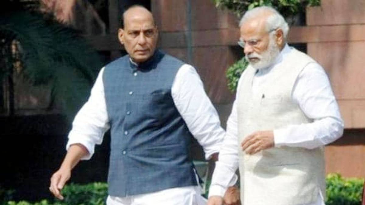 राजनाथ सिंह और पीएम मोदी (फाइल फोटो)