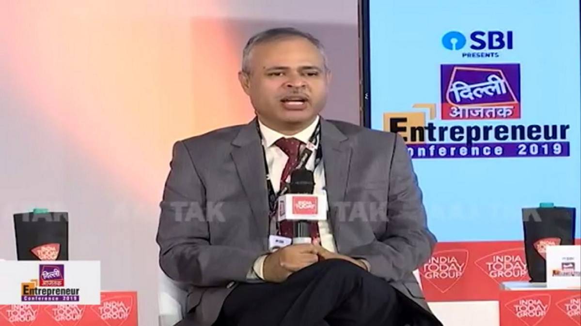 स्टेट बैंक ऑफ इंडिया के जनरल मैनेजर अभय कुमार पांडेय