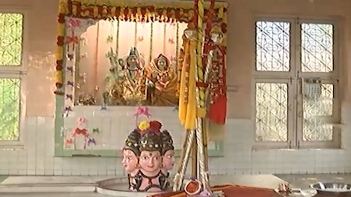 छड़ी मुकाबर