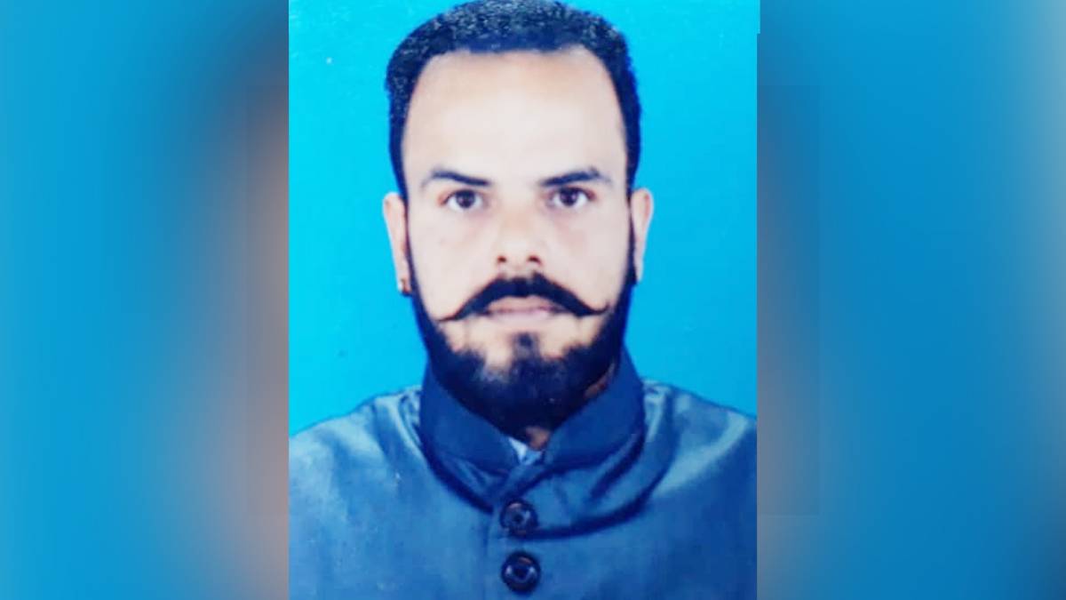 मृतक मनोज