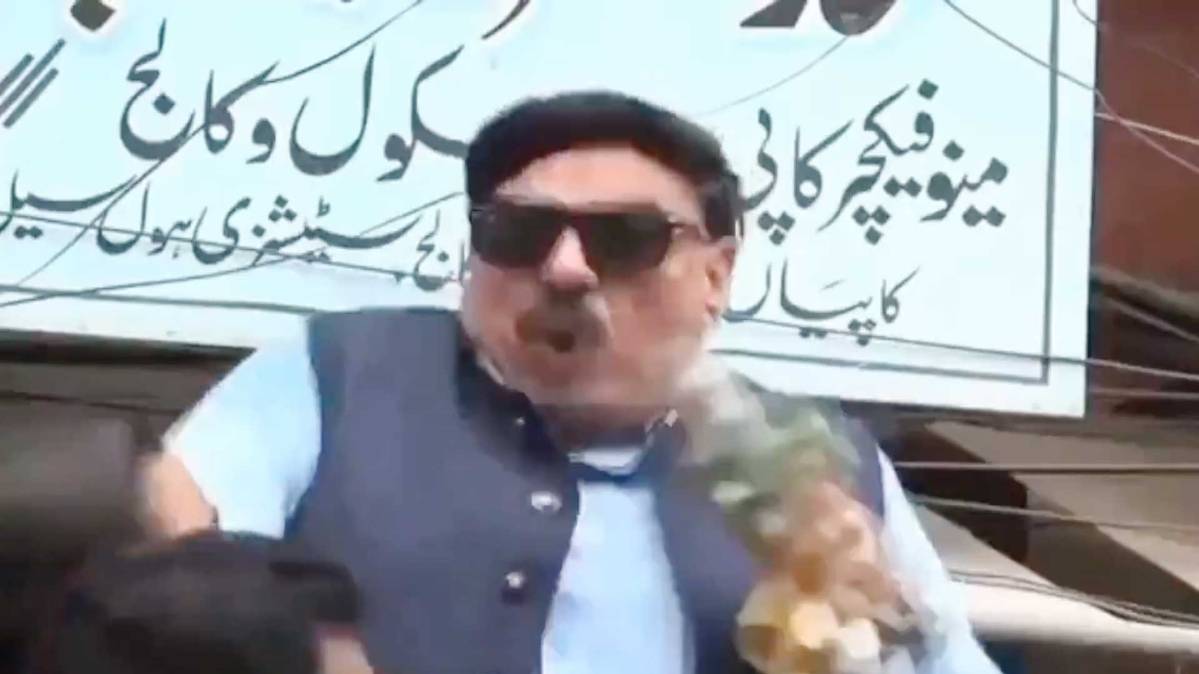 पाकिस्तान के मंत्री को लगा करंट