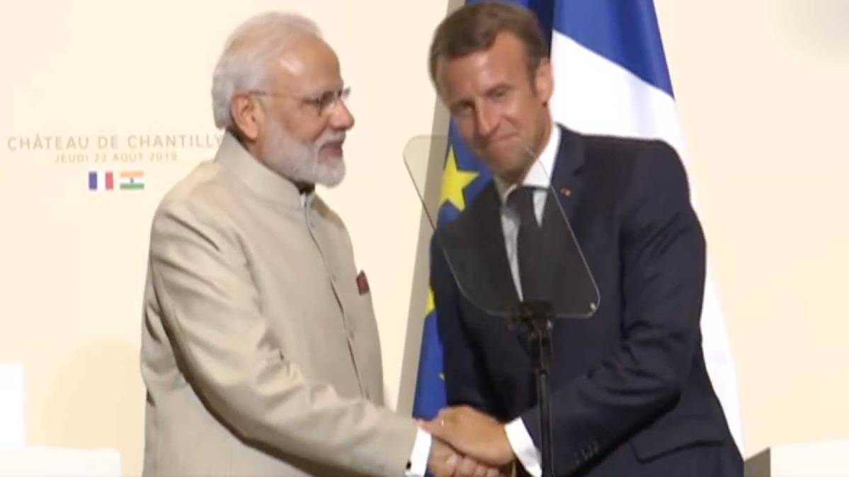 पीएम मोदी की फ्रांस के राष्ट्रपति इमैनुएल मैक्रों के साथ द्विपक्षीय बातचीत