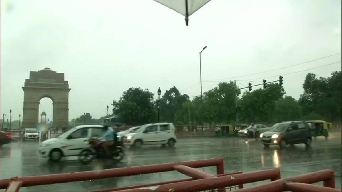 दिल्ली में झमाझम बारिश