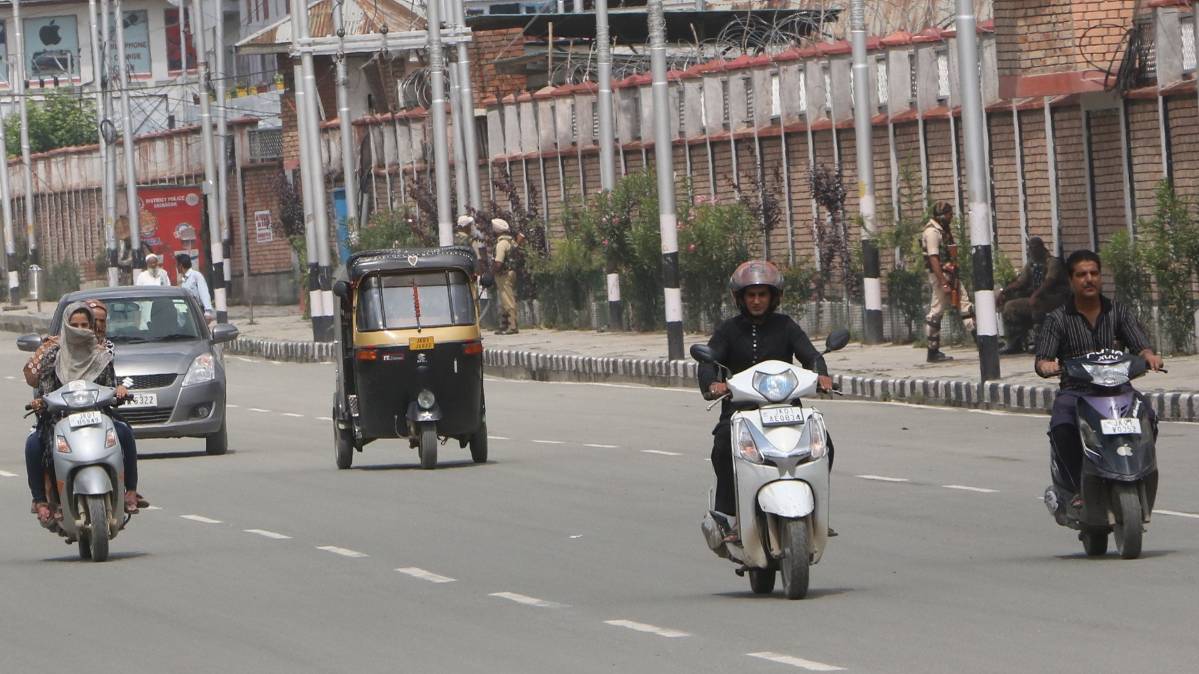 नॉनस्टॉप 100