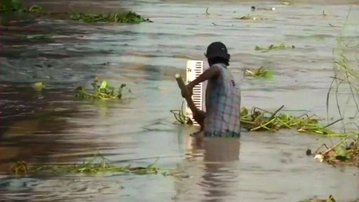 यमुना किनारे रहने वालों के लिए आज दहशत की रात