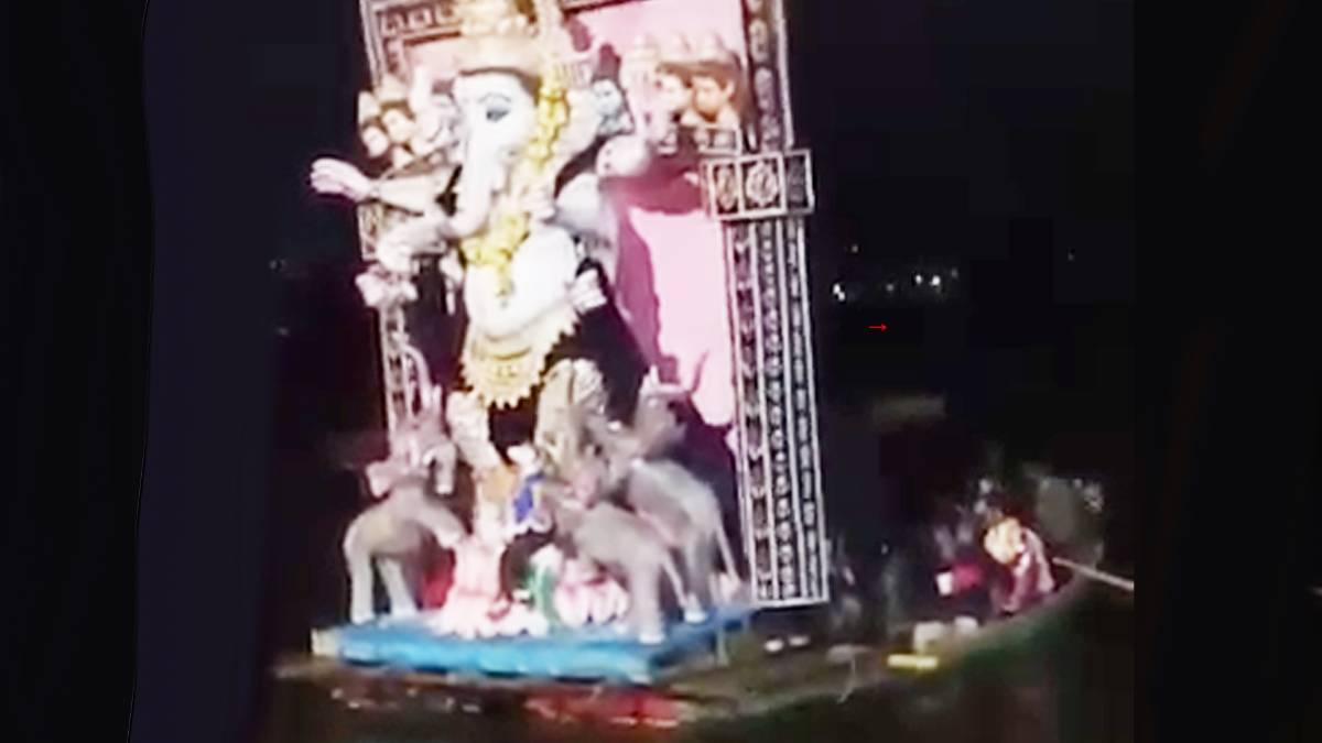 आस्था के महोत्सव में मौत की दस्तक