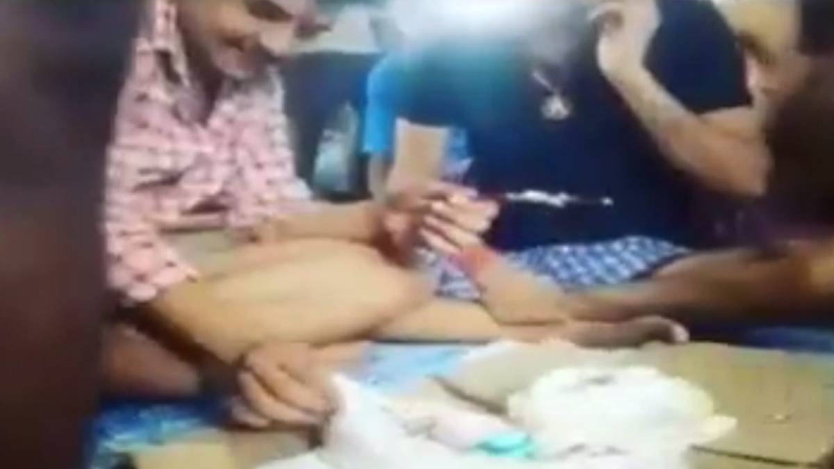 जेल में जश्न