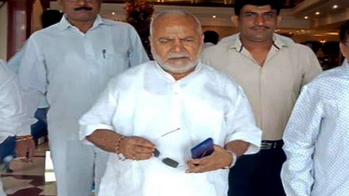 पूर्व केंद्रीय मंत्री स्वामी चिन्मयानंद (फाइल फोटो-IANS)