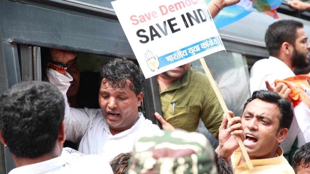 कांग्रेस का विरोध प्रदर्शन (फोटो twitter/@INCIndia)