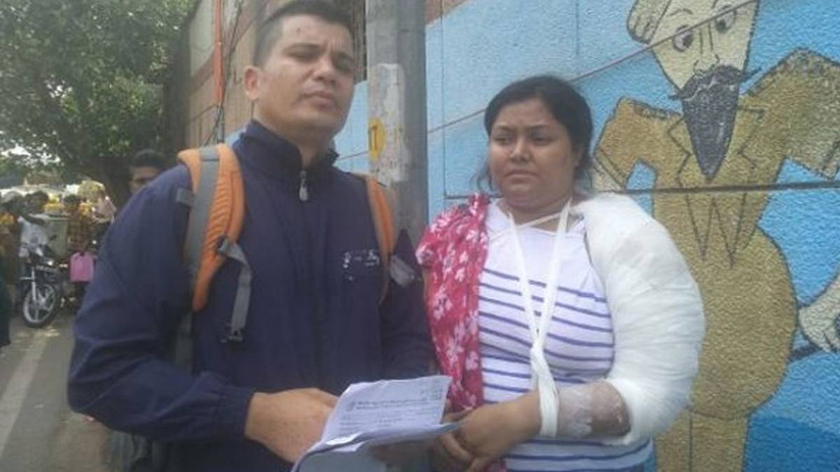 शिकायतकर्ता पति-पत्नी(फोटो-ANI)