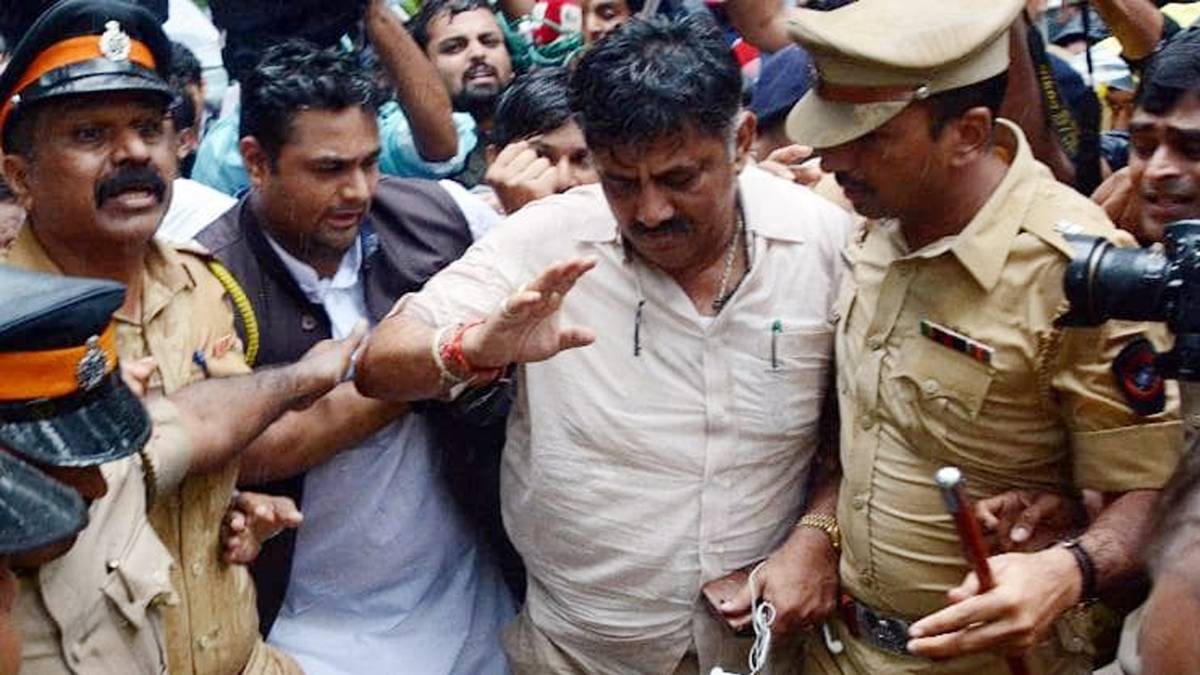 कांग्रेस नेता डीके शिवकुमार (फाइल फोटो- ANI)