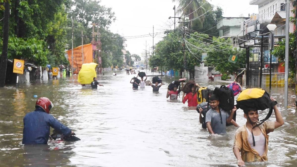 बिहार में बारिश का कहर जारी (फाइल फोटो-IANS)