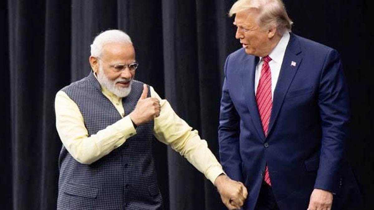हाउडी मोदी कार्यक्रम में पीएम मोदी और अमेरिकी राष्ट्रपति ट्रंप