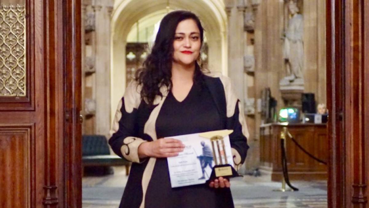 कली पुरी को मिला अवॉर्ड