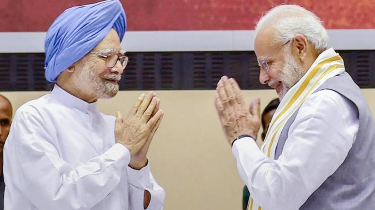 मनमोहन सिंह और पीएम मोदी(Filr Photo: PTI)