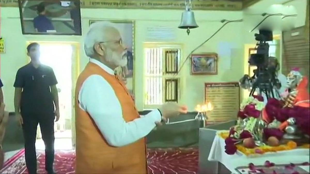 गरुडेश्वर मंदिर में PM मोदी ने की पूजा (फोटो-ANI)