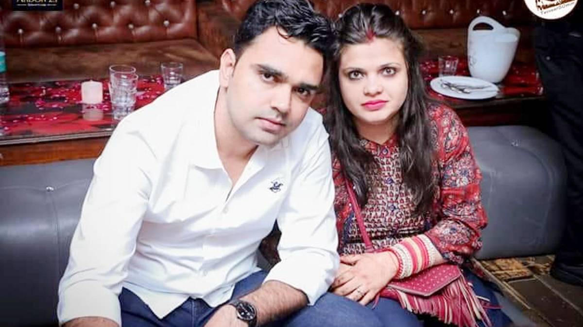 शिवांगी और उसका पति प्रशांत कसाना