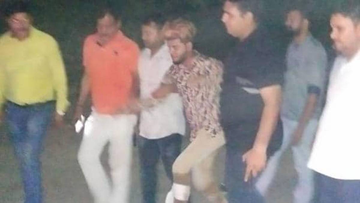 नोएडा में 1 लाख का ईनामी बदमाश गिरफ्तार