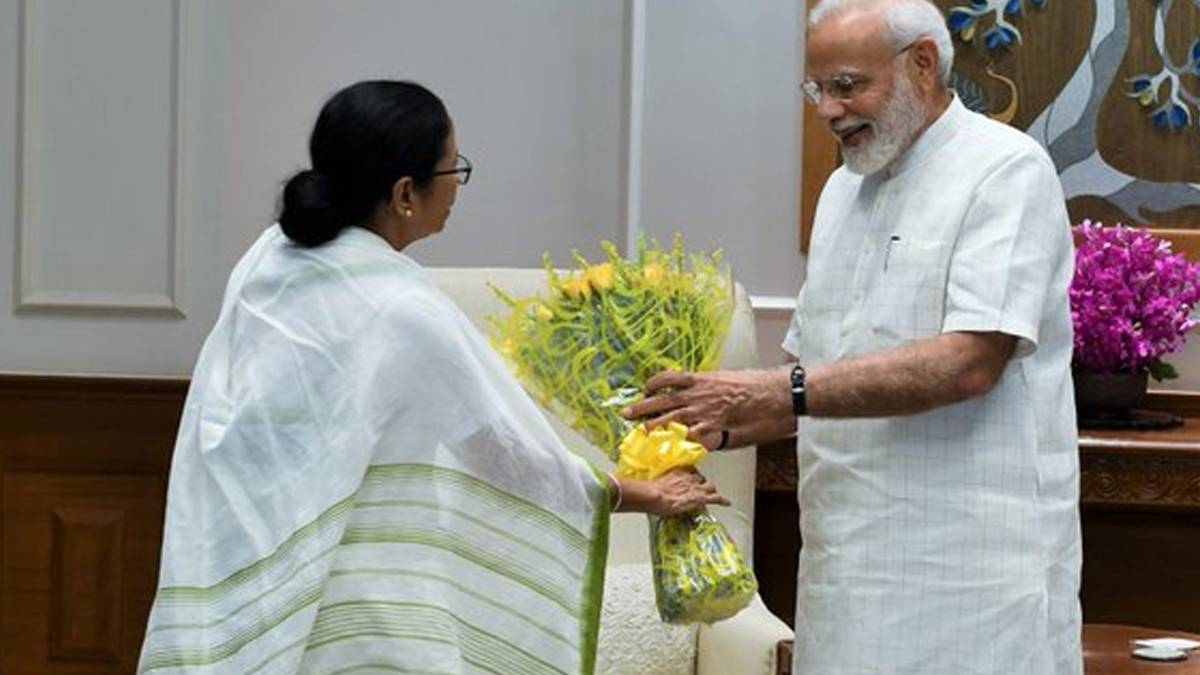 पीएम मोदी- ममता बनर्जी (फोटो- ANI)