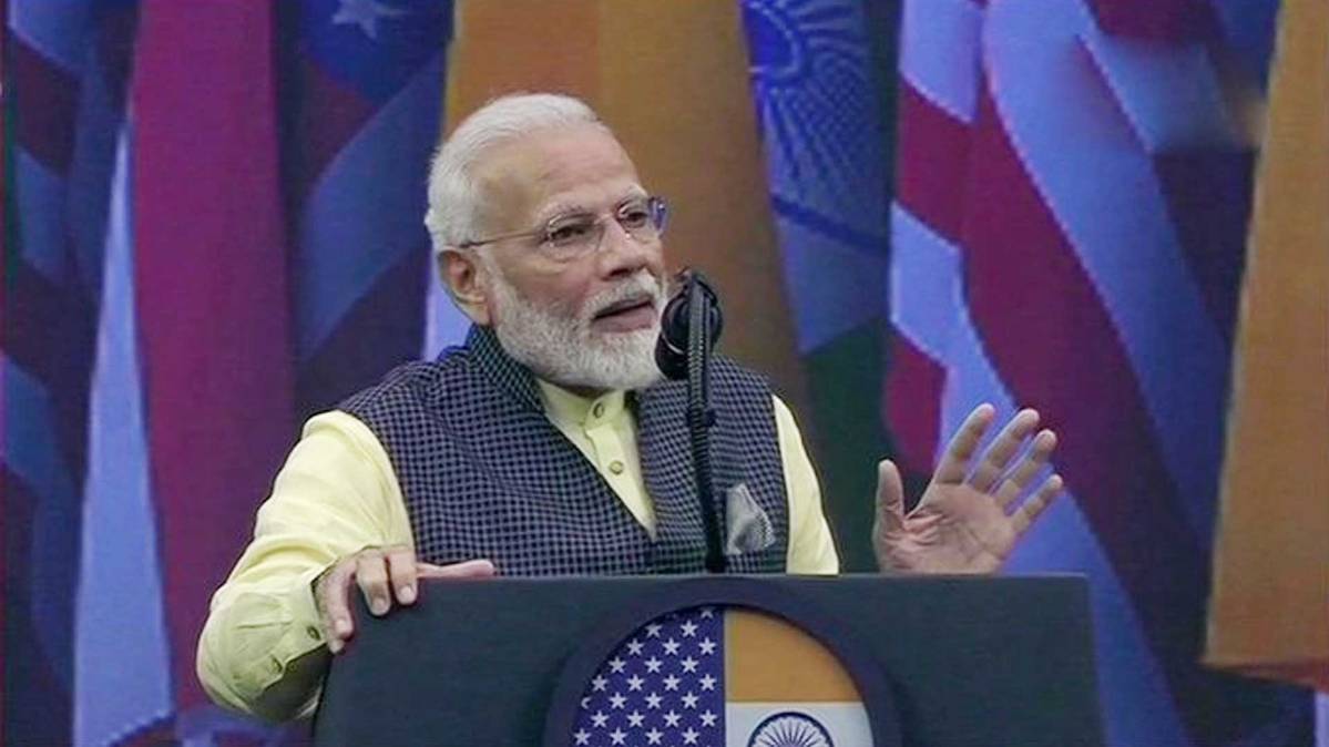 हाउडी मोदी कार्यक्रम में प्रधानमंत्री नरेंद्र मोदी (फोटो-IANS)