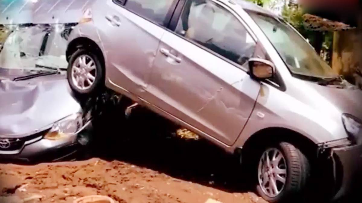 पुणे में दिखा बारिश का कहर