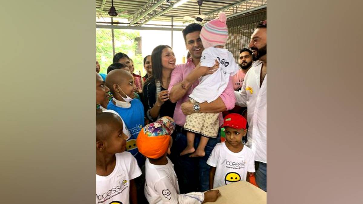 बच्चों संग दिव्यांका त्रिपाठी और विवेक दाहिया