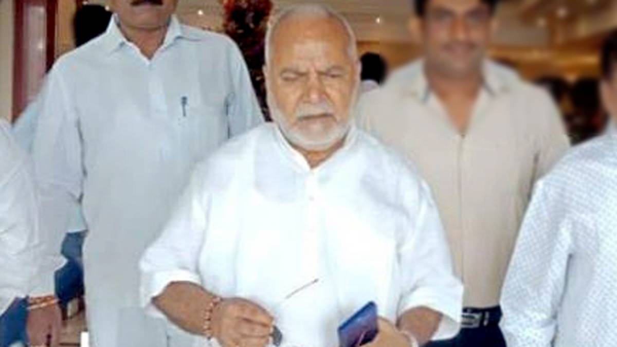 पूर्व केंद्रीय गृह राज्य मंत्री चिन्मयानंद(फाइल फोटो-IANS)