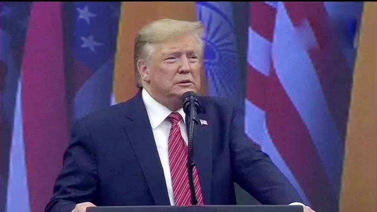 हाउडी मोदी कार्यक्रम में अमेरिकी राष्ट्रपति डोनाल्ड ट्रंप (फोटो-ANI