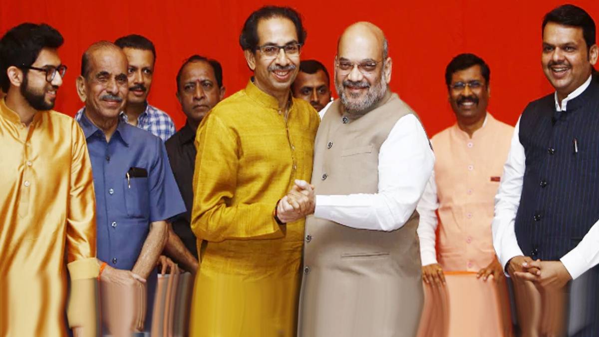 महाराष्ट्र में चुनाव की तारीखों का ऐलान जल्‍द(Photo: Danesh Jassawala/India Today)