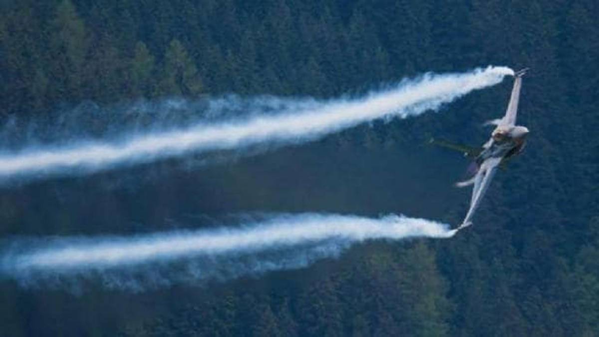 आतंकवादियों की मौत और बर्बादी के सबूतों (प्रतीकात्मक फोटो)