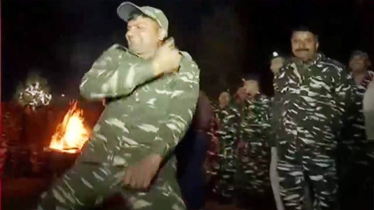 CRPF के साथ दिवाली का जश्न