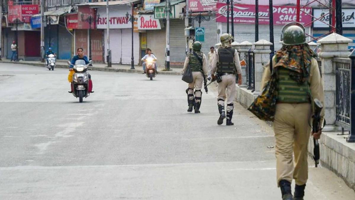 100 शहर 100 खबर  (PTI photo)