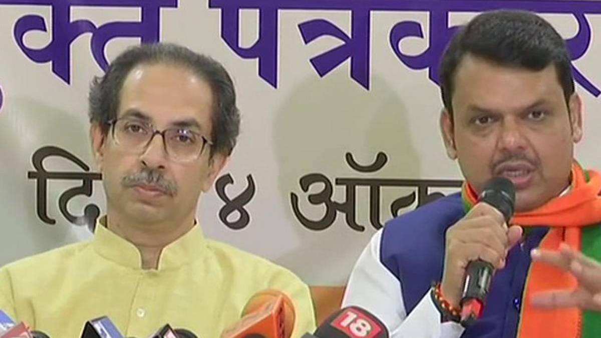 उद्धव के साथ देवेंद्र की साझा प्रेस कॉन्फ्रेंस