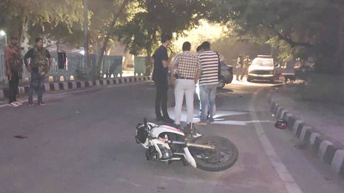 पुलिस ने जप्त कीबदमाशों की बाइक