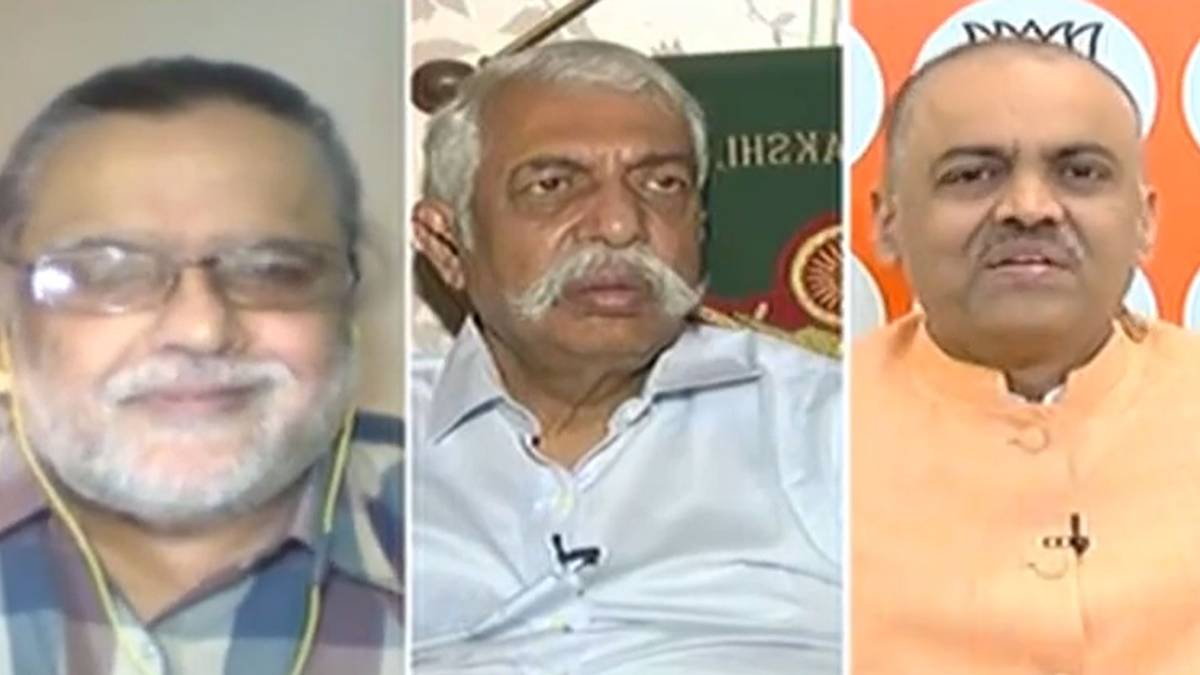 पाकिस्तानी पत्रकार माइद अली एवं अन्य पैनेलिस्ट