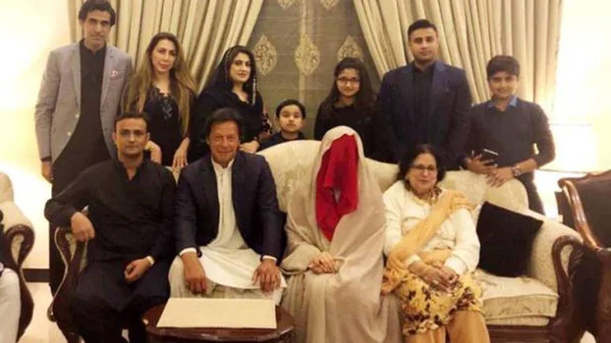 प्रधानमंत्री इमरान खान की पत्नी