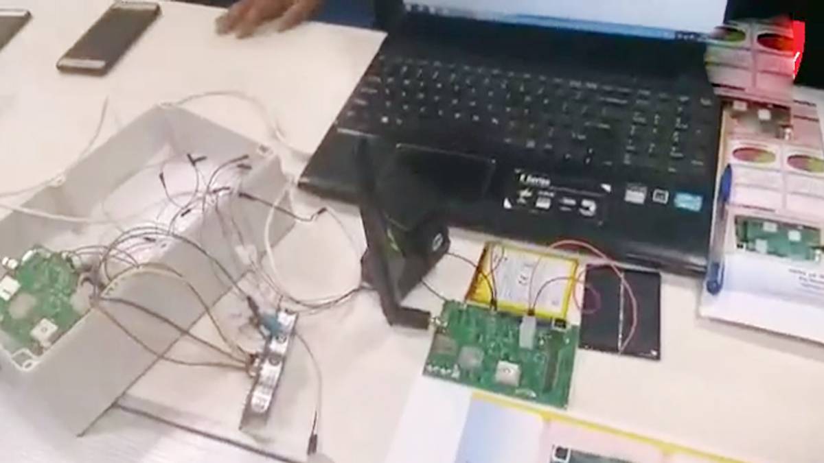 आईआईटी के स्टूडेंट्स ने प्रोजेक्ट तैयार किया