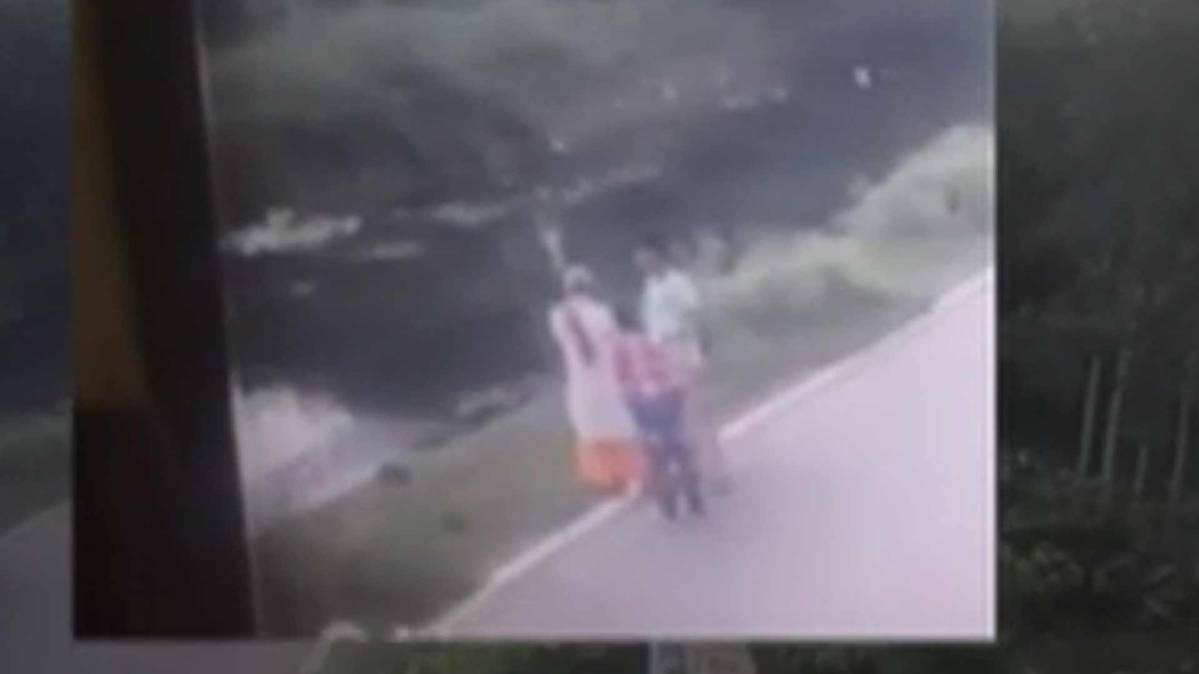 पुजारी की ईंट मारकर हत्या