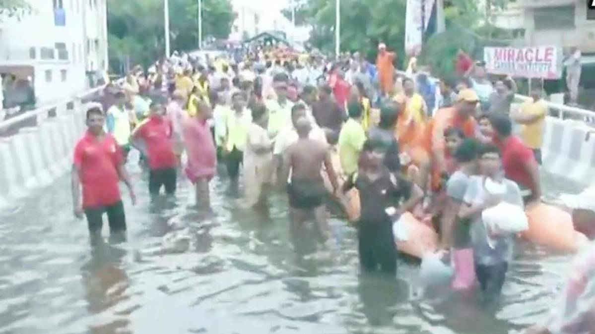 9 बज गए (फोटो ANI)