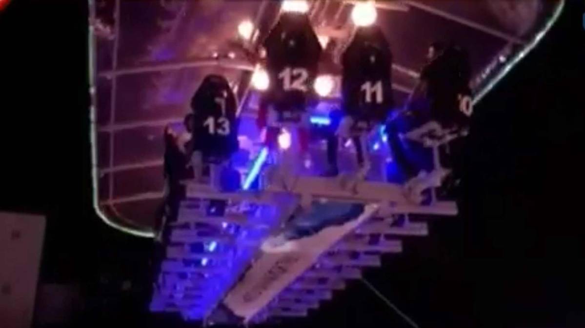 हवा में डिनर (फोटो टीवी ग्रैब)