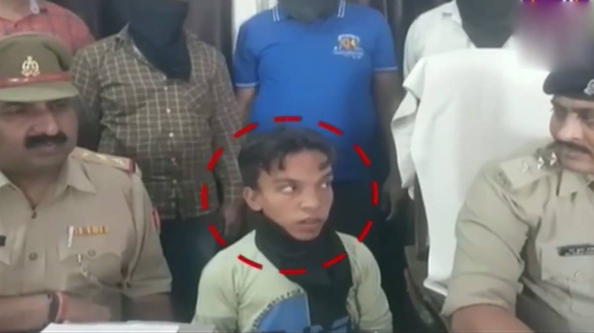 पुलिस की ग‍ि‍रफ्त में आरोपी बौना गैंग