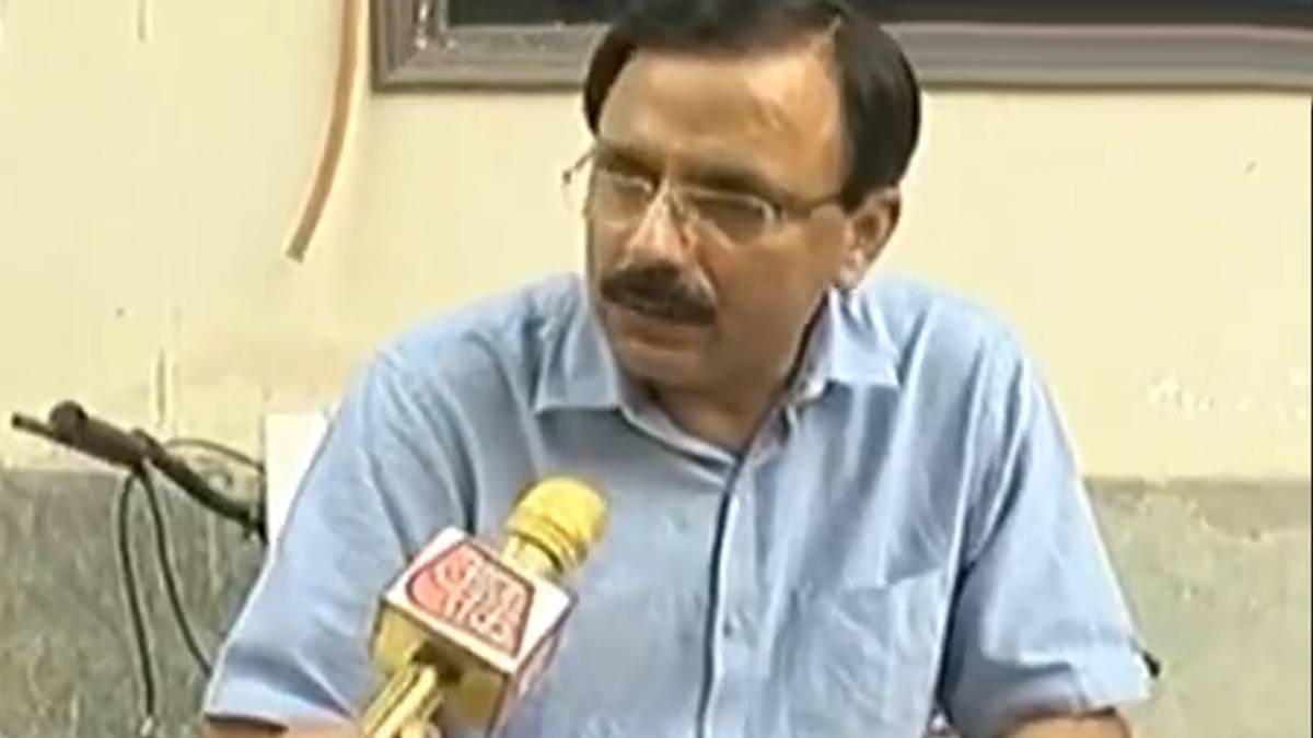 सुन्नी सेंट्रल वक्फ बोर्ड के अध्यक्ष जुफर फारुकी