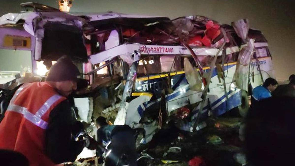 Agra-Lucknow Expressway in Kannauj 4 dead and several injured in Accident (Photo ANI)