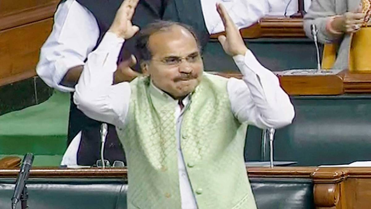 संसद में विपक्ष का हंगामा