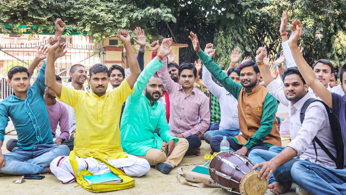 BHU में खत्म हुआ आंदोलन (फोटो-PTI)