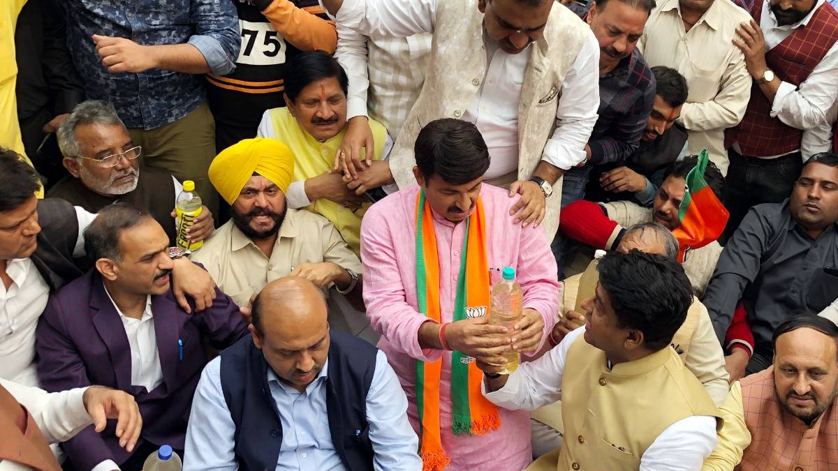 BJP नेताओं का प्रदर्शन (@BJP4Delhi)