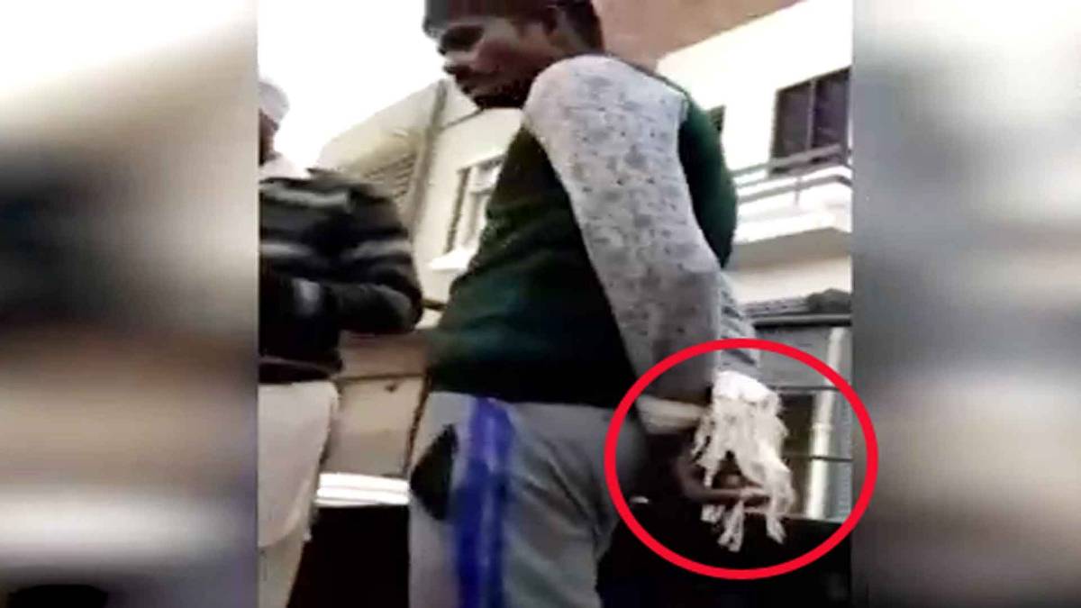 हाथ बांधकर दलित युवक से अत्याचार