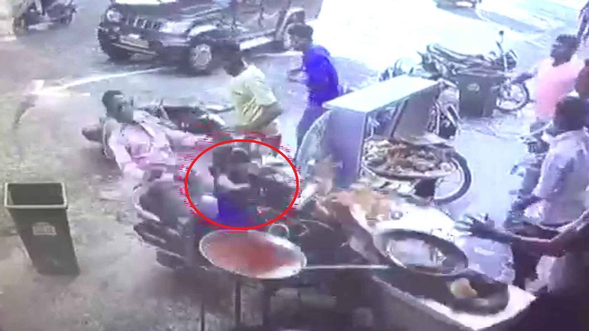 खौलती कढ़ाई में गिरी बच्ची